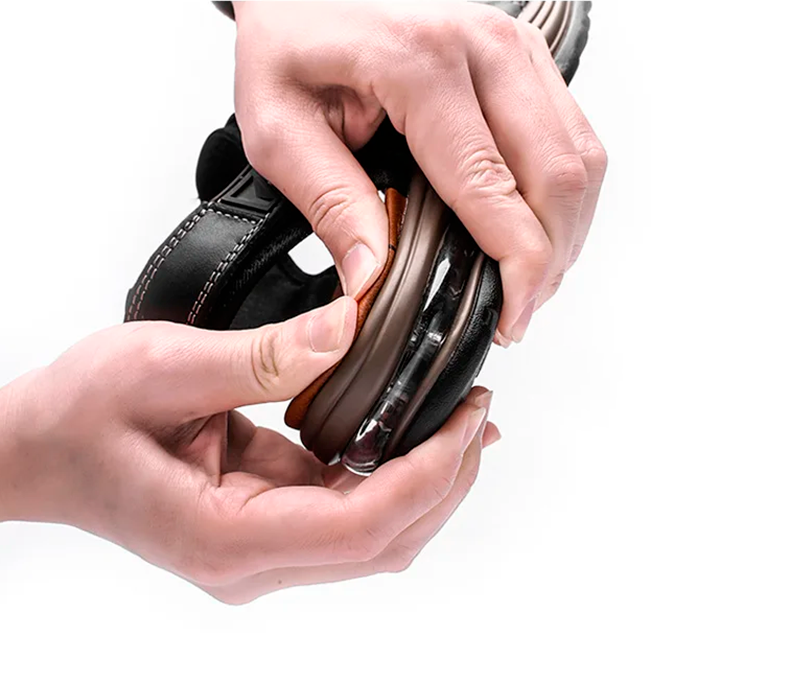 Sandália em Couro Genuino - Manuell Premium