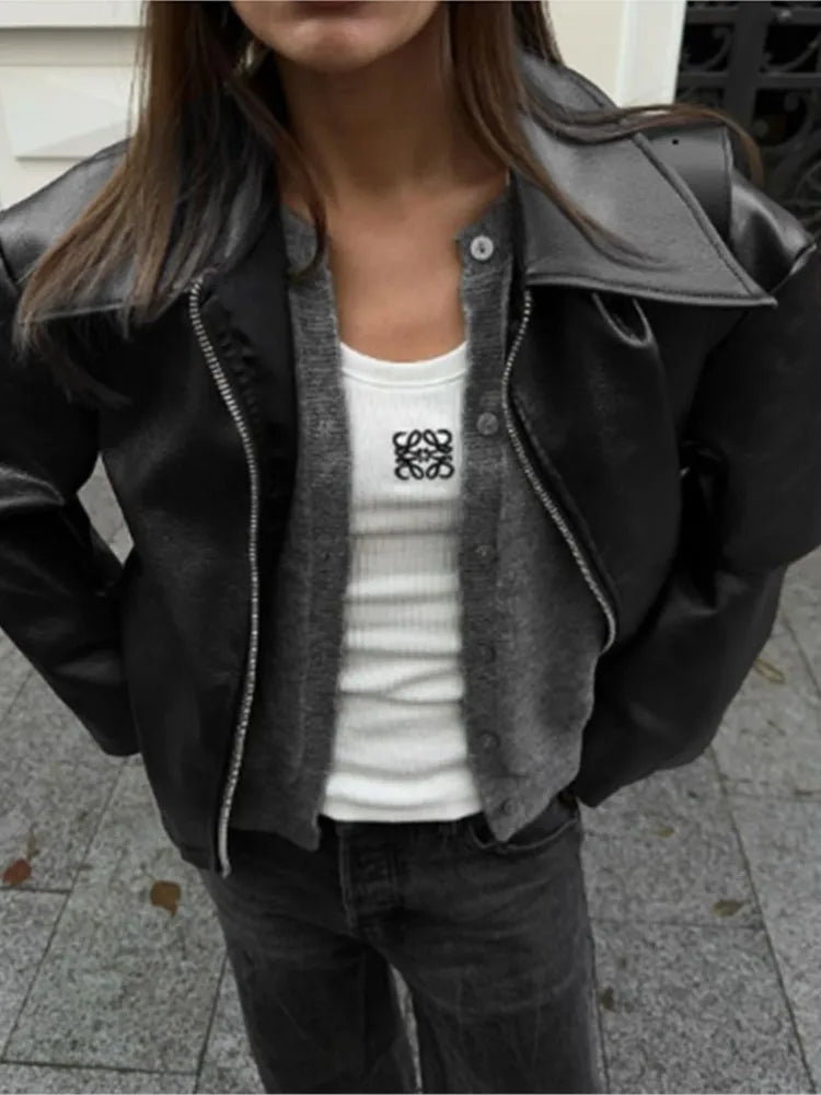 Jaqueta Feminina de Inverno em Couro Genuino - EuroPro