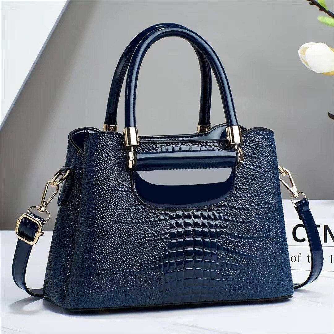 Bolsa Feminina de Couro Genuíno - Cecilia Lamberti