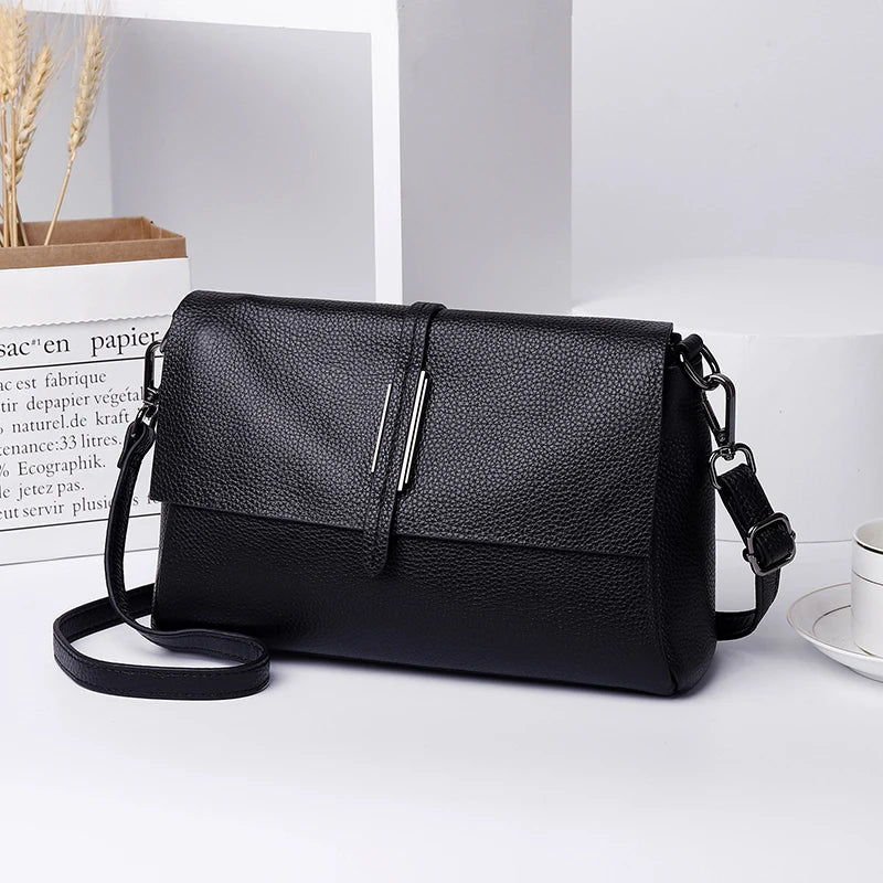 Bolsa Feminina em Couro Genuíno - Beatrice Milani