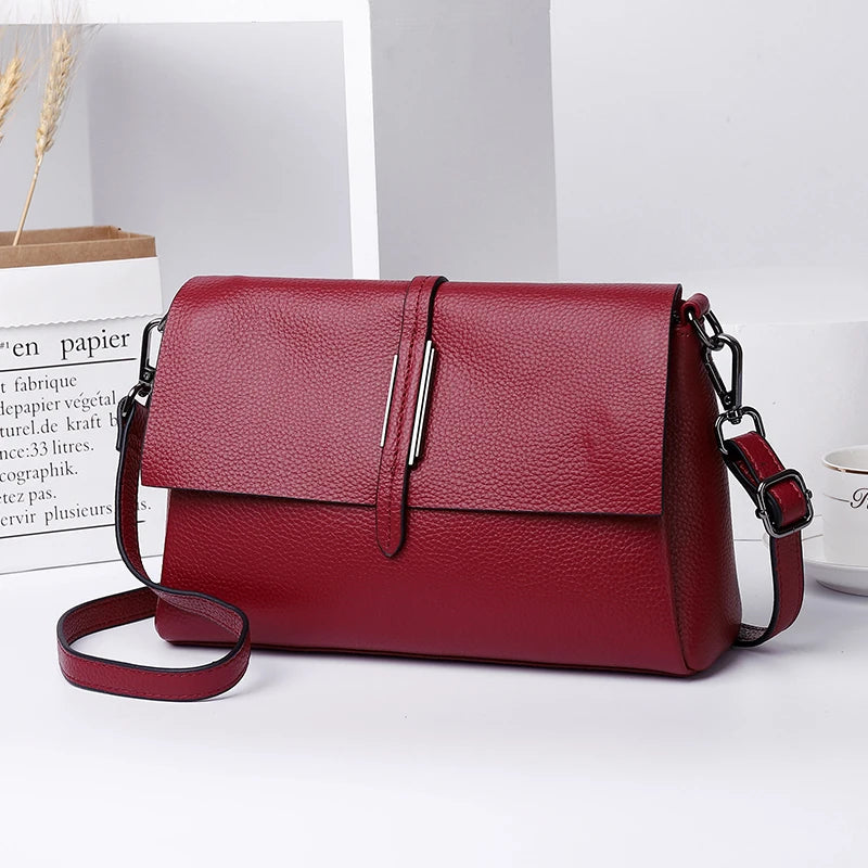 Bolsa Feminina em Couro Genuíno - Beatrice Milani