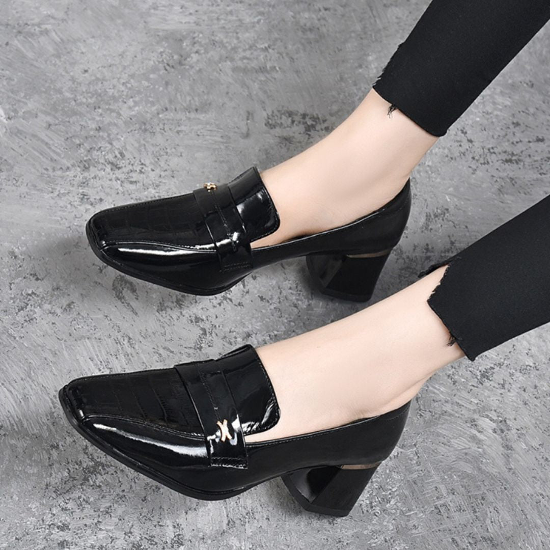 Scarpin Feminino em Couro Genuíno - Jesse Salles