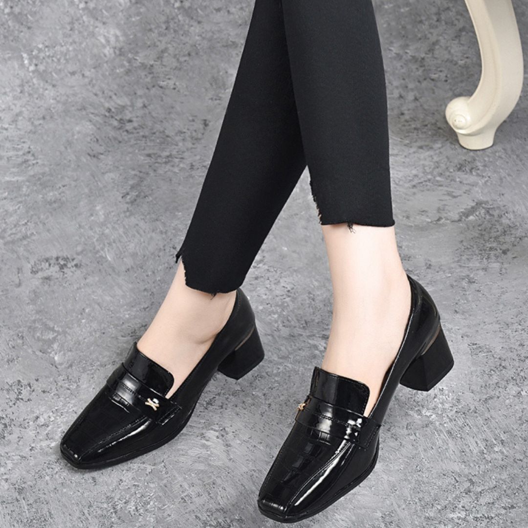 Scarpin Feminino em Couro Genuíno - Jesse Salles