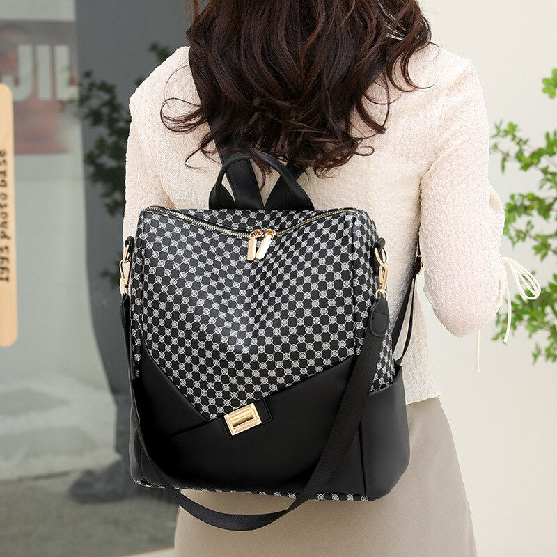Mochila Feminina Xadrez em Couro Genuino - Levian Premium