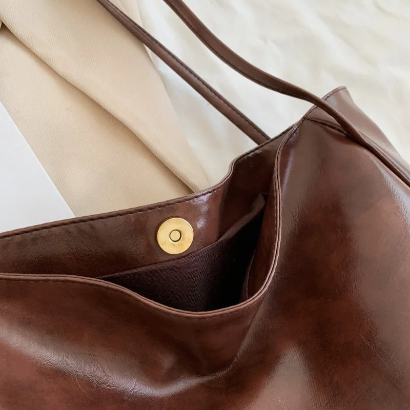 Bolsa Feminina em Couro Genuino - Levy Premium