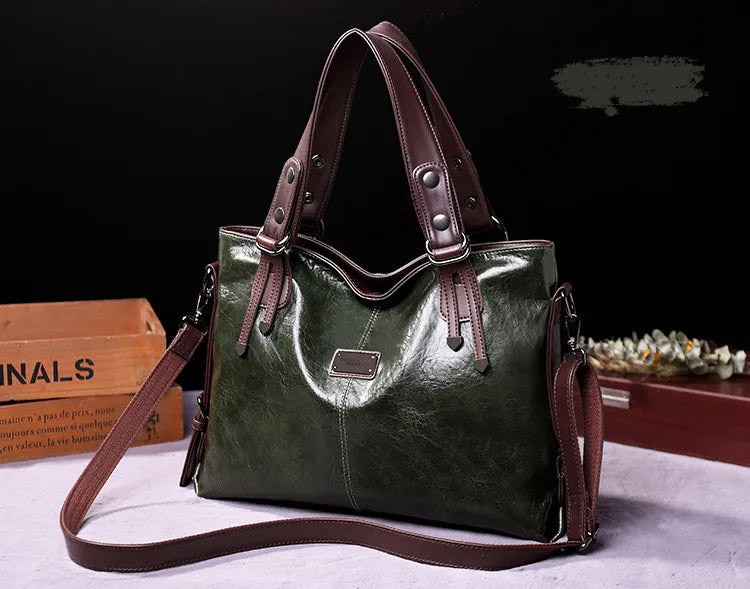 Bolsa Feminina em Couro Genuíno - Isis Gabrielli