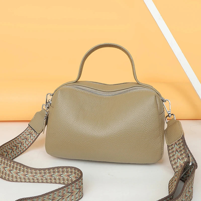 Bolsa Feminina em Couro Genuíno - Bellini