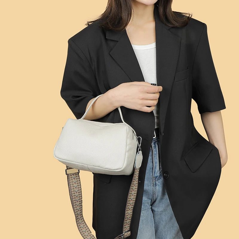 Bolsa Feminina em Couro Genuíno - Bellini
