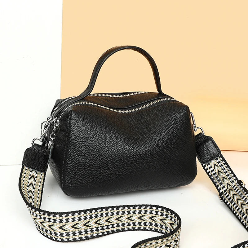 Bolsa Feminina em Couro Genuíno - Bellini