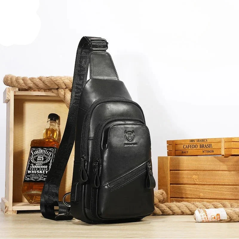 Bolsa de Ombro Masculina Transversal em Couro Genuino - Black Jack