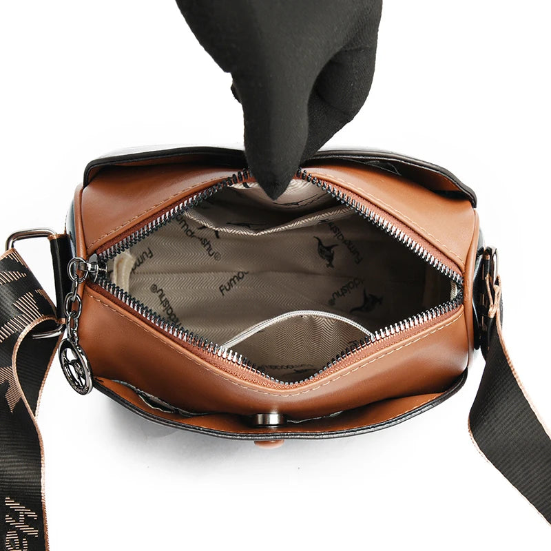 Bolsa Feminina em Couro Genuíno - Chloe Louise