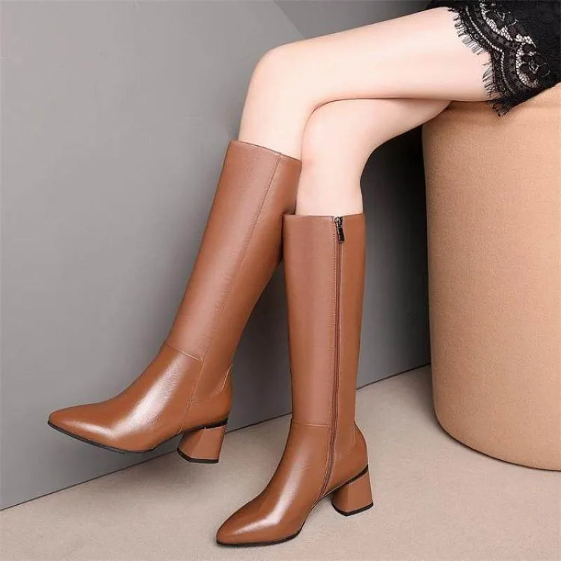 Bota Feminina em Couro Genuino - Fellicy Premium