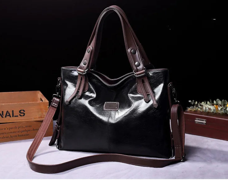 Bolsa Feminina em Couro Genuíno - Isis Gabrielli