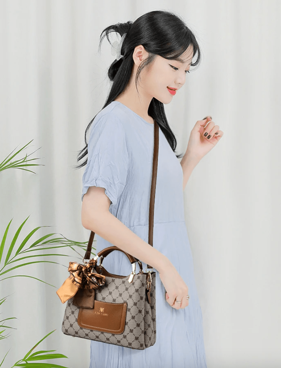 Bolsa Feminina em Couro Genuino - Kelly Mili