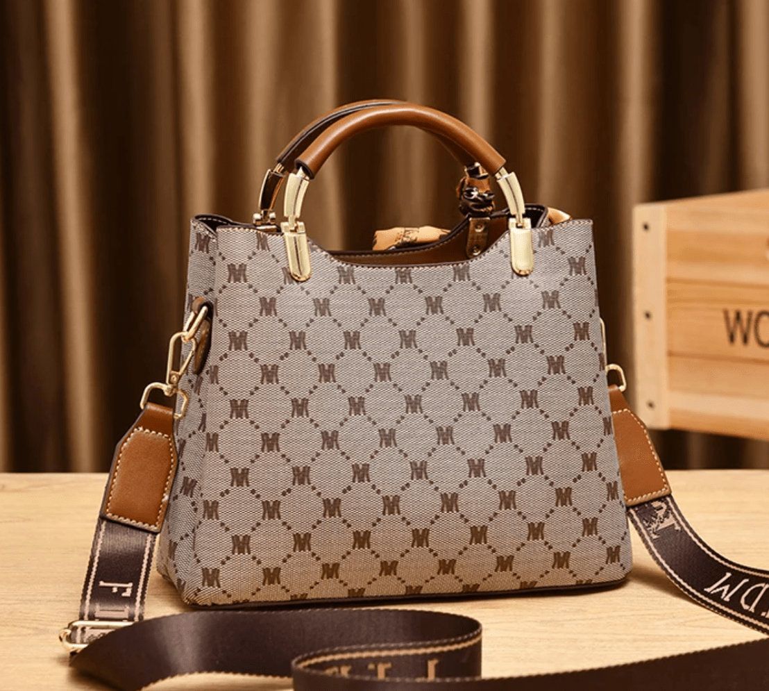 Bolsa Feminina em Couro Genuino - Kelly Mili