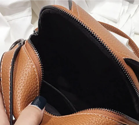Mochila Feminina em Couro Genuino - Felyciia Premium
