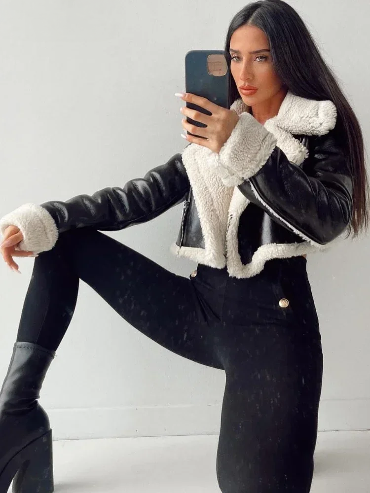 Jaqueta Feminina de Inverno em Couro Genuino - Hermez Europa