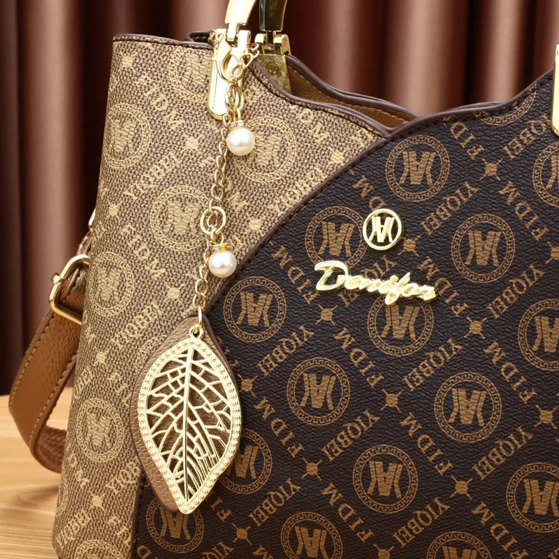 Bolsa Feminina em Couro Genuino - Julieta Ferraz