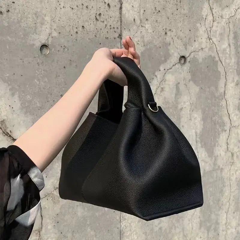 Bolsa Feminina em Couro - Laviny