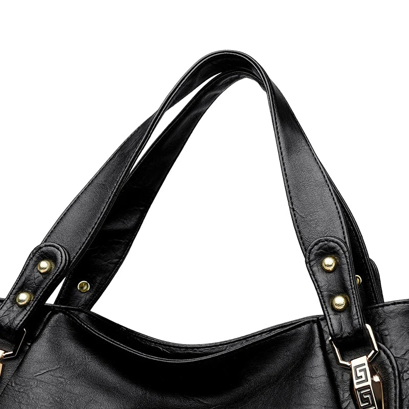 Bolsa Feminina em Couro Genuíno -  Beatrice Lamberti