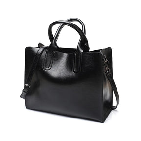 bolsa de couro, bolsa de couro feminina, bolsa elegante, bolsa em couro, bolsa feminina de couro preta, Bolsa Feminina em Couro - Caliana Premium