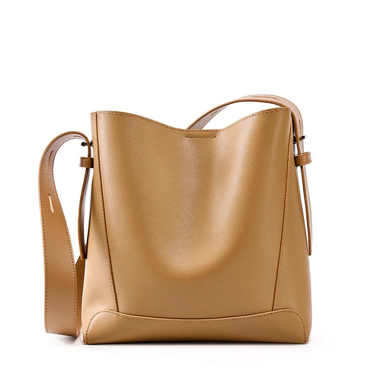 Bolsa Feminina em Couro Genuíno - Stevens
